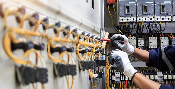 Professional Electrician technician working in Frederick, OK